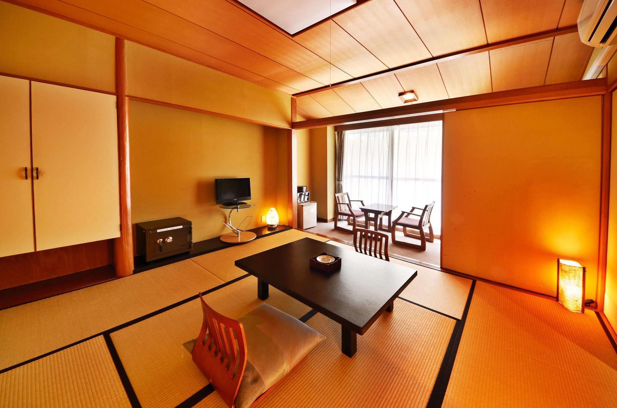 Sunriver Oboke Миёси Экстерьер фото